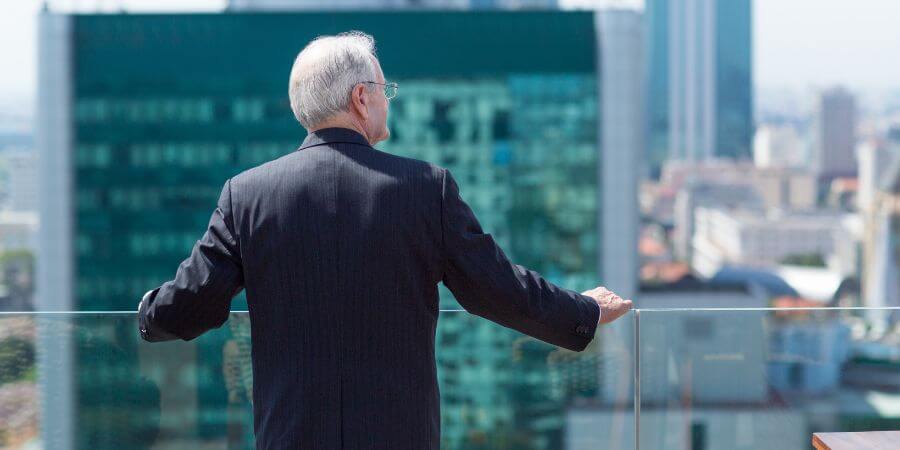 ¿Corresponde indemnización por jubilación del empresario en una sociedad limitada?