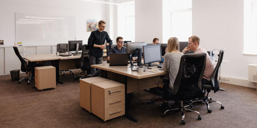 ¿Cuándo existe cesión ilegal de trabajadores y cómo se puede reclamar?