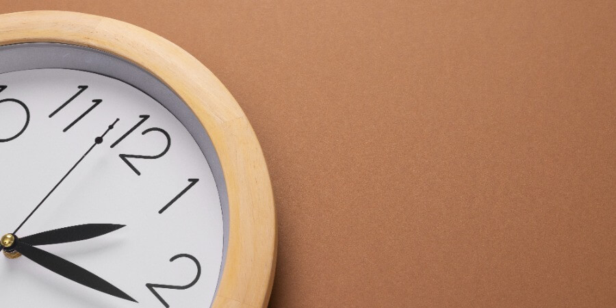 ¿Puede la empresa cambiar unilateralmente el horario o la distribución de jornada al trabajador?